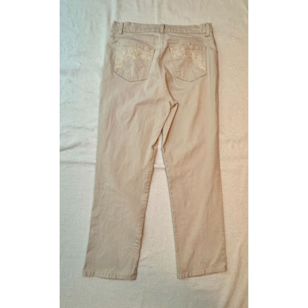 Gloria Vanderbilt light beige straight leg pants with embroidery on pockets